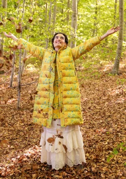 Daunenmantel „Bhumika“ aus Recycling-Polyester/Daunen