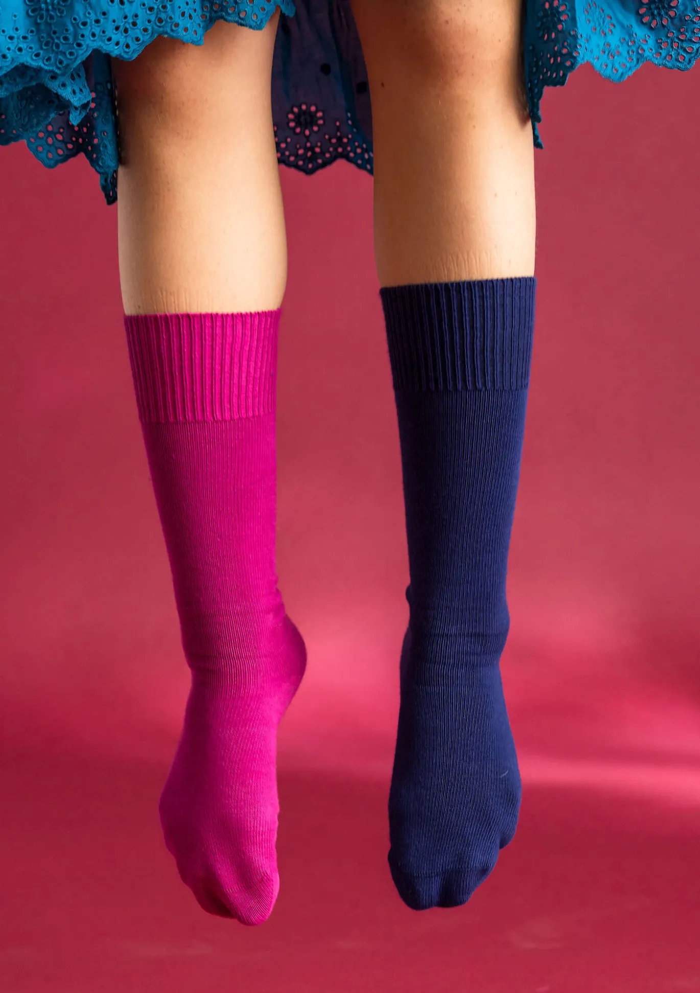 Einfarbige Kniestrümpfe aus Bio-Baumwolle