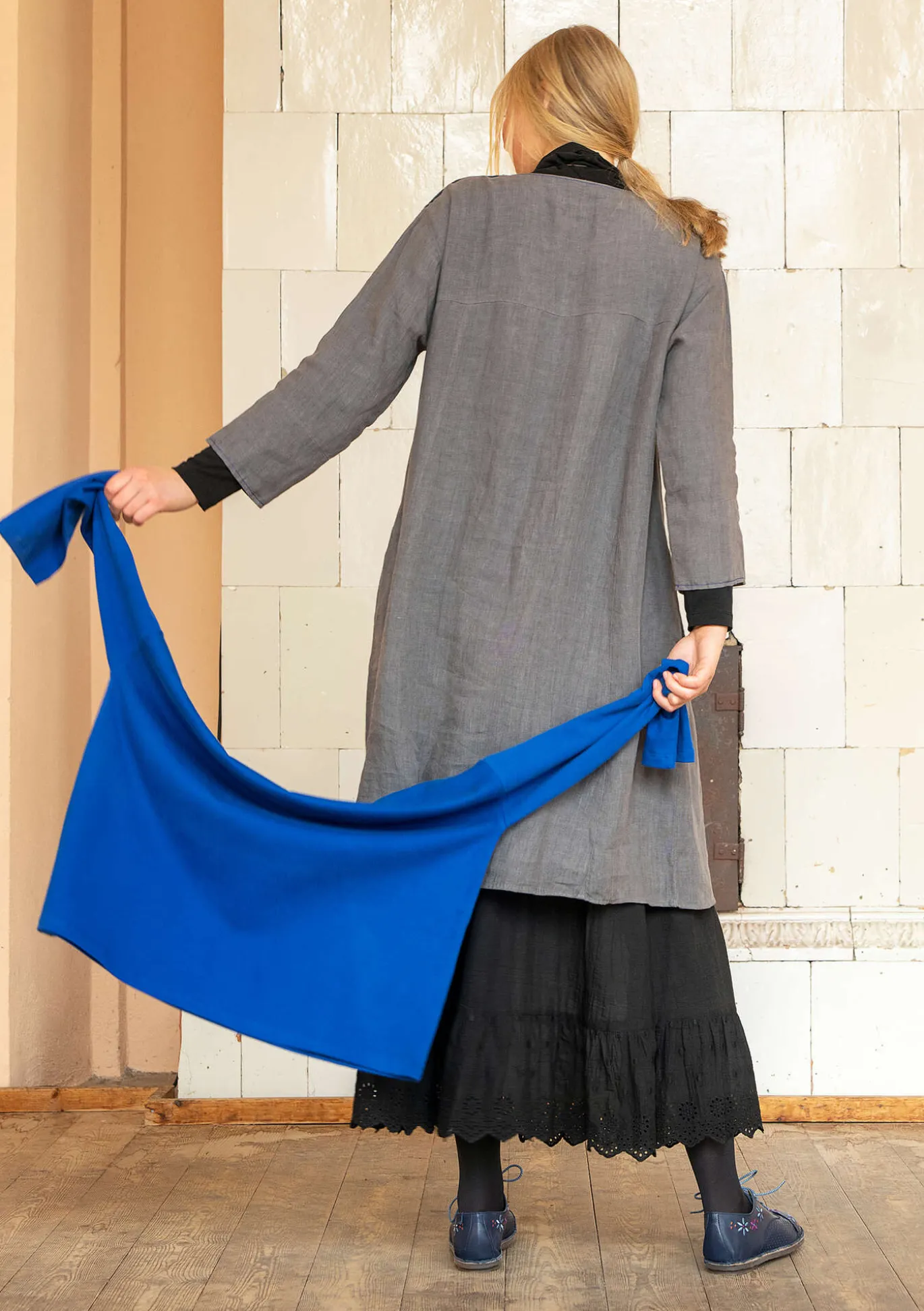 Kleid aus Leinengewebe