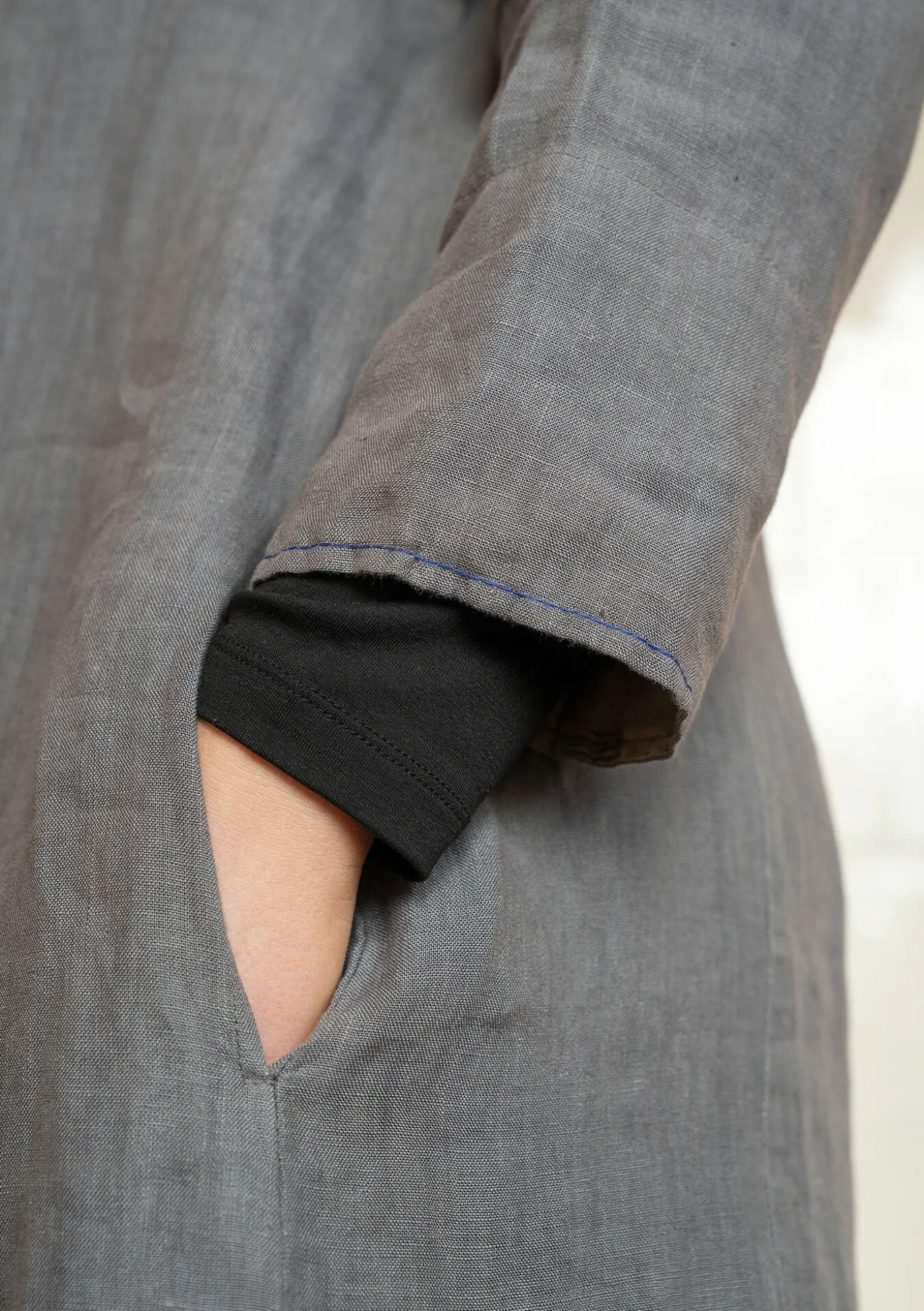 Kleid aus Leinengewebe