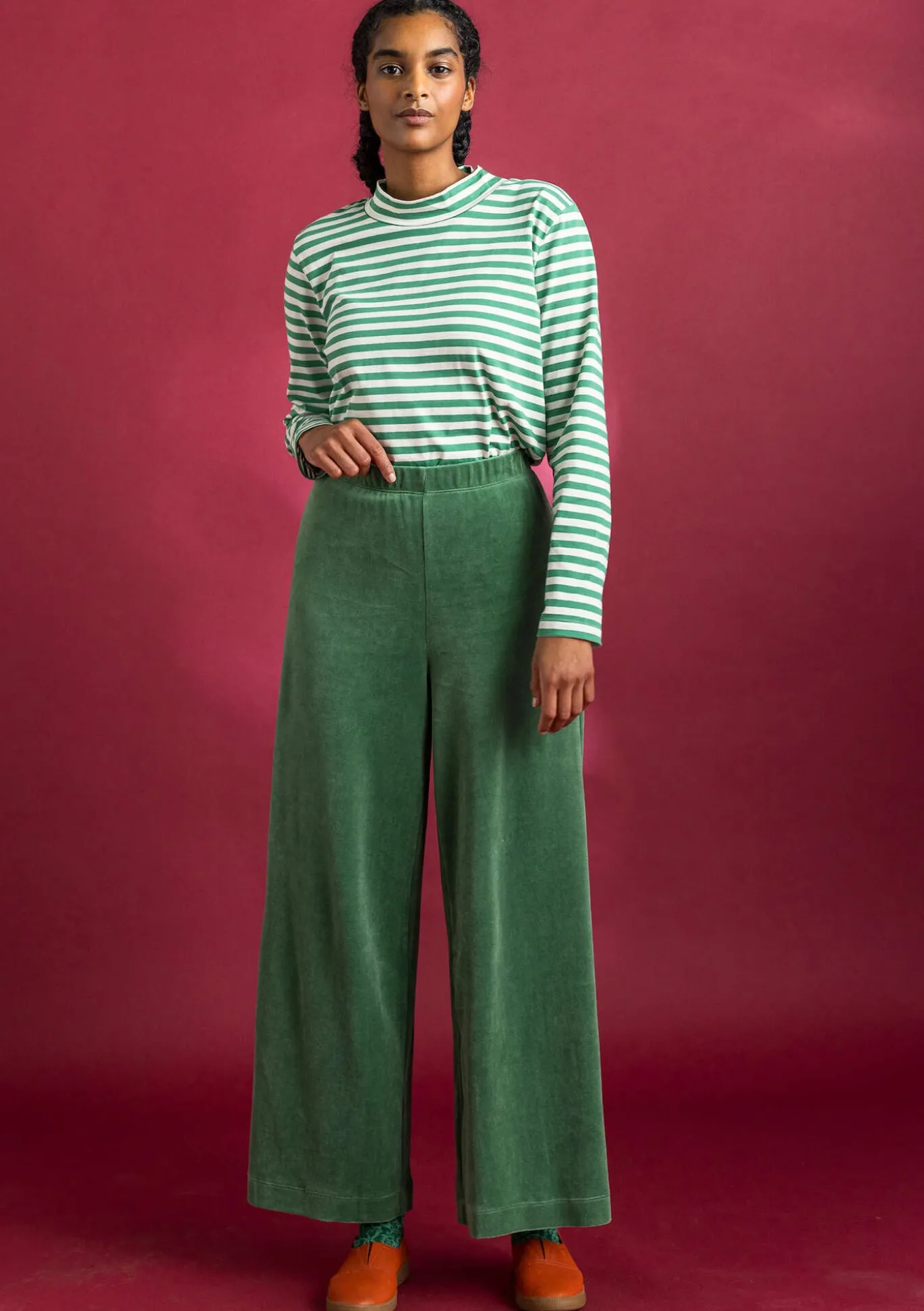 Velourshose aus Bio-Baumwolle/Recycling-Polyester