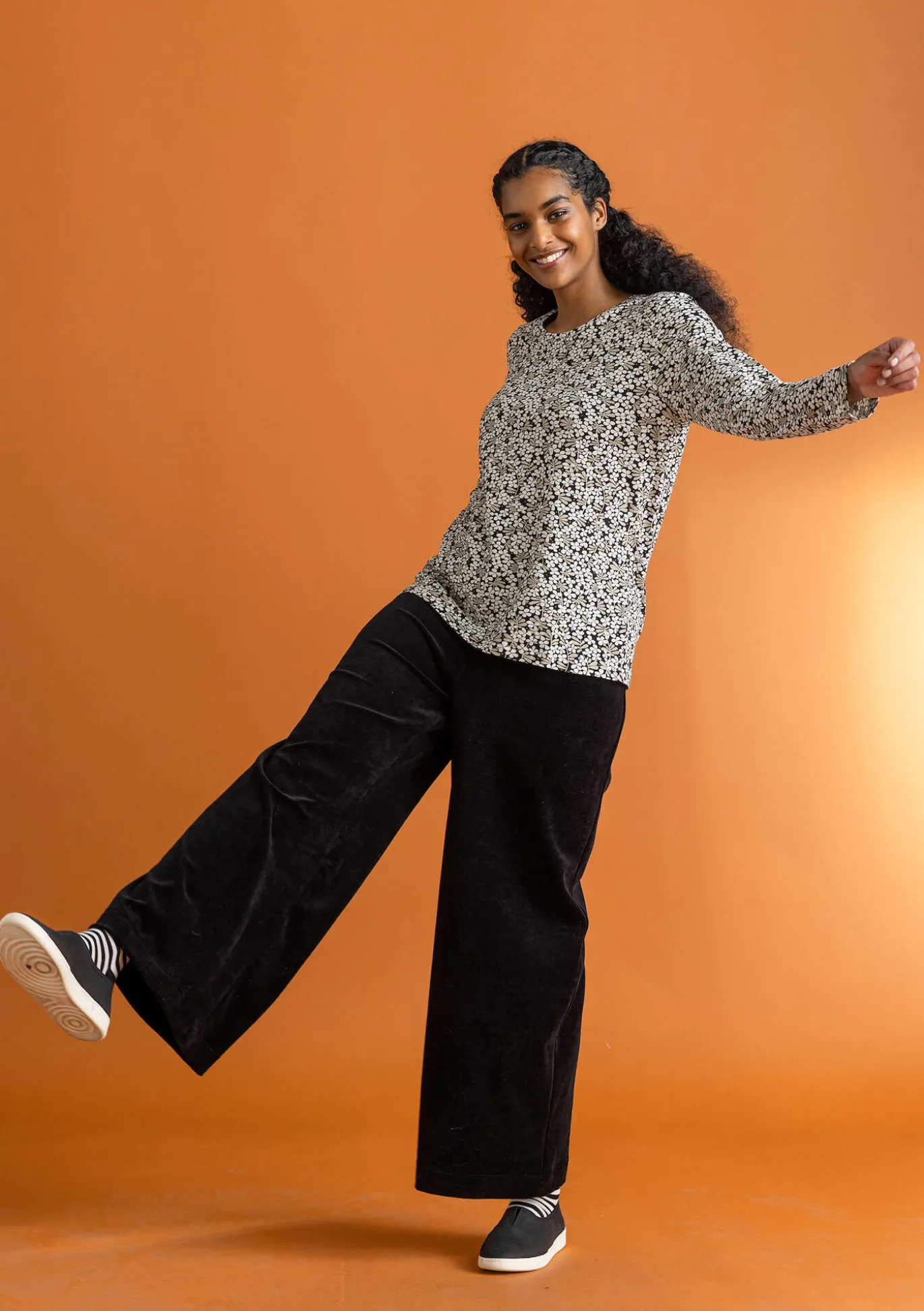 Velourshose aus Bio-Baumwolle/Recycling-Polyester