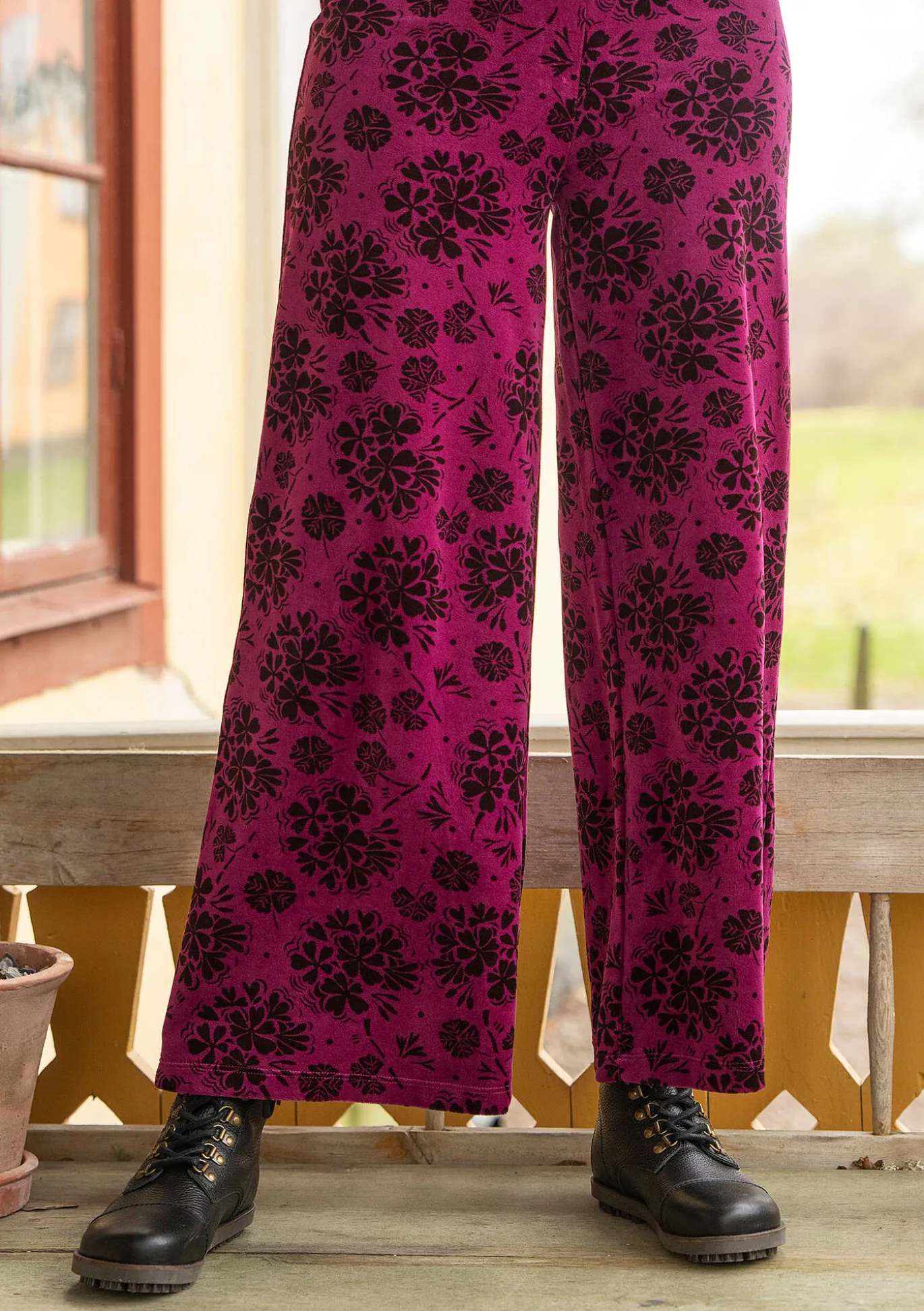 Velourshose „Selma“ aus Bio-Baumwolle/Recycling-Polyester